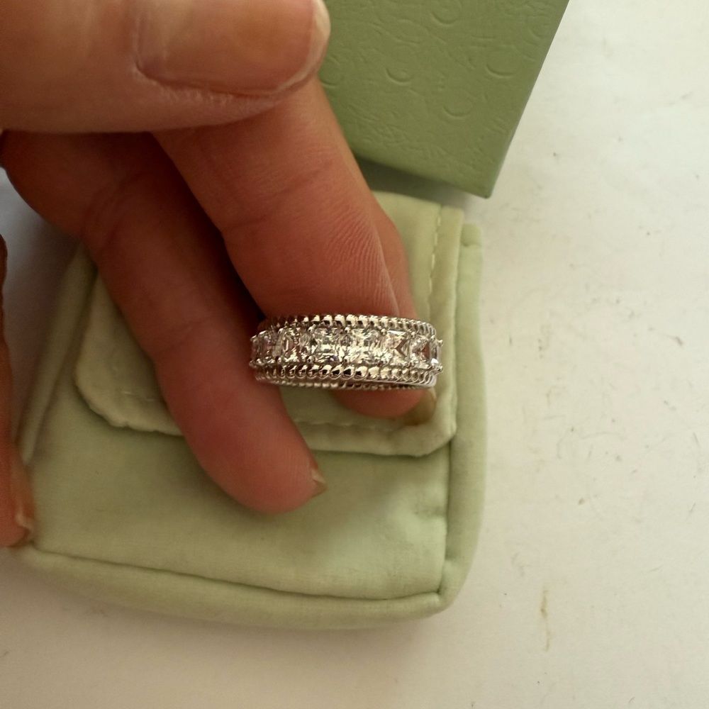 NWOT  JUDITH RIPKA Sterling & Gemstone Band Ring  Size 6